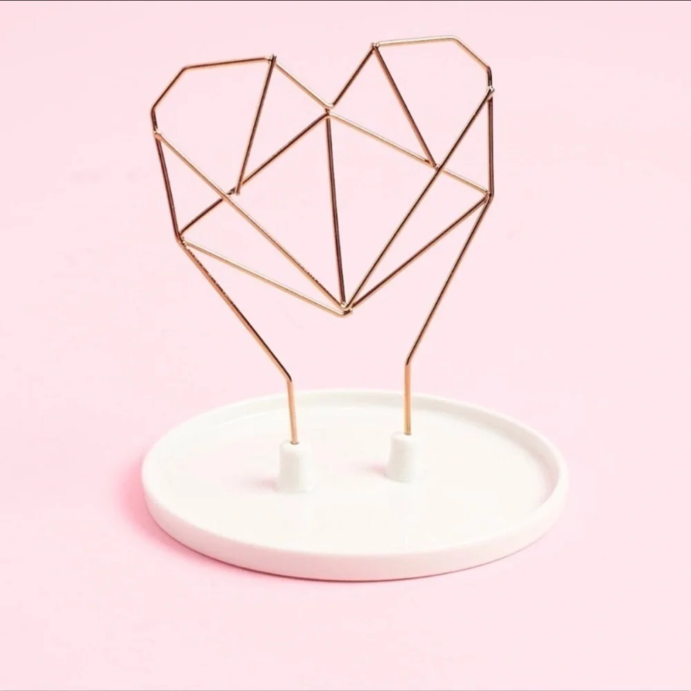IMM Living Coxet Wire Heart Ceramic Jewelry Holder